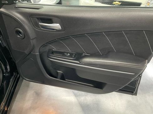 Used 2014 Dodge Charger SRT8 w/ Harman/Kardon Audio Group image 46
