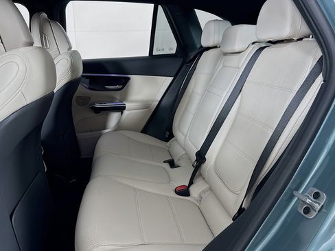 New 2026 Mercedes-Benz GLC 300 image 7