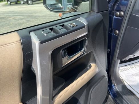 Used 2018 Toyota 4Runner SR5 image 9