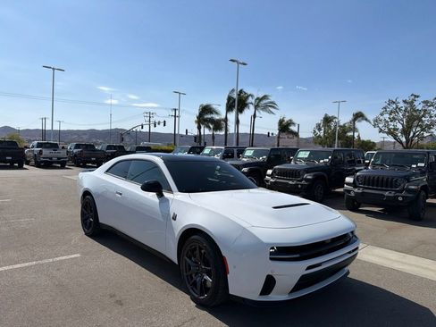 Used 2026 Dodge Charger Scat Pack w/ Blacktop Package AWD/4WD image 2