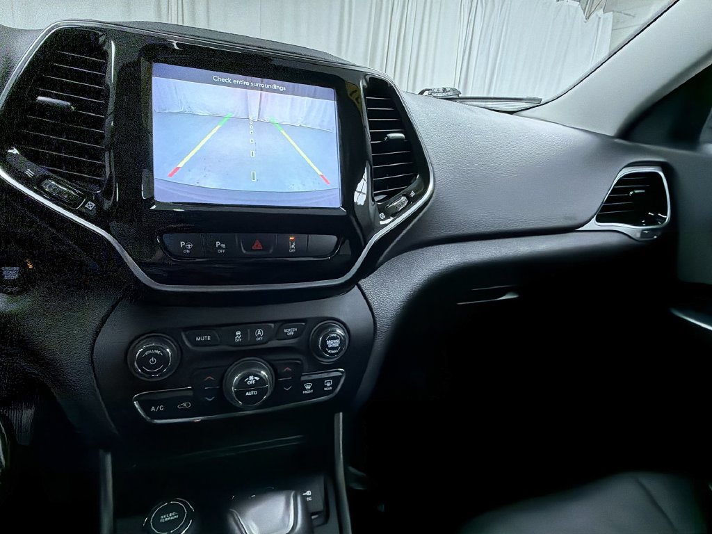 Used 2021 Jeep Cherokee Limited AWD/4WD image 22