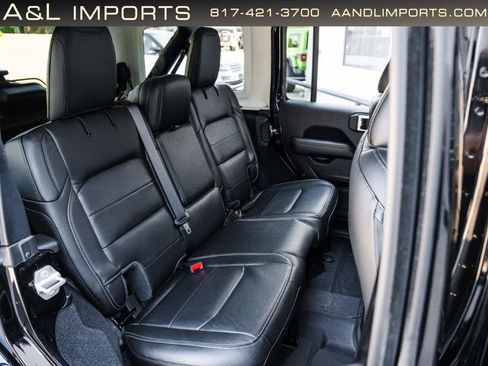 Used 2023 Jeep Wrangler Unlimited Sahara w/ LED Lighting Group AWD/4WD image 58