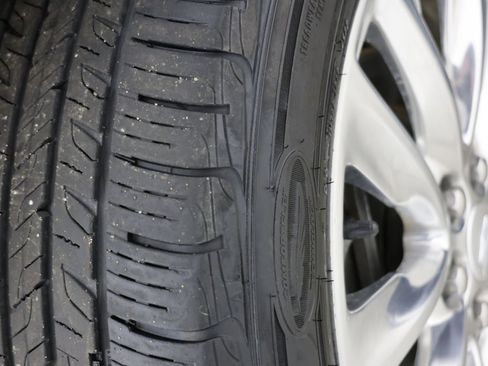 Used 2017 Cadillac XT5 Platinum image 15