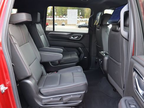 Used 2024 Chevrolet Suburban RST w/ Luxury Package image 20