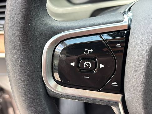 Certified 2023 Volvo XC90 B6 Plus w/ Protection Package Premier AWD/4WD image 16
