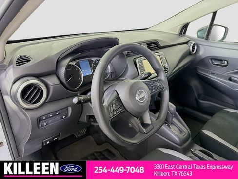 Used 2025 Nissan Versa S FWD image 10