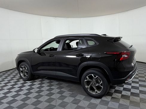 New 2026 Chevrolet Trax LT image 3