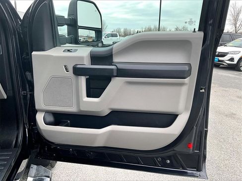 Used 2021 Ford F250 XL w/ STX Appearance Package image 12