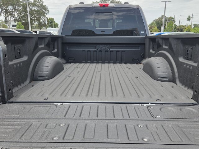 New 2026 Ford F250 Lariat w/ Black Appearance Package AWD/4WD image 9