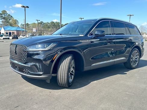 Certified 2025 Lincoln Aviator Reserve w/ Illumination Package RWD image 1