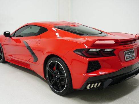 Used 2022 Chevrolet Corvette Stingray Preferred Cpe w/ Z51 Performance Package RWD image 6