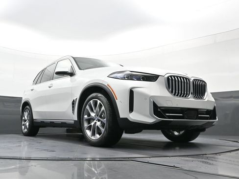 New 2026 BMW X5 xDrive50e AWD/4WD image 23