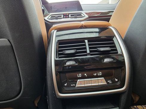 Used 2021 BMW X5 xDrive40i w/ M Sport Package image 24