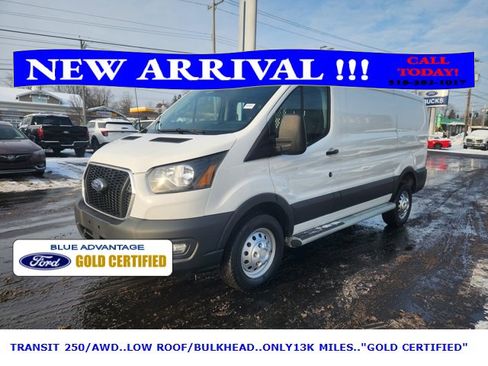 Used 2023 Ford Transit 250 Low Roof AWD w/ Exterior Upgrade Package image 8
