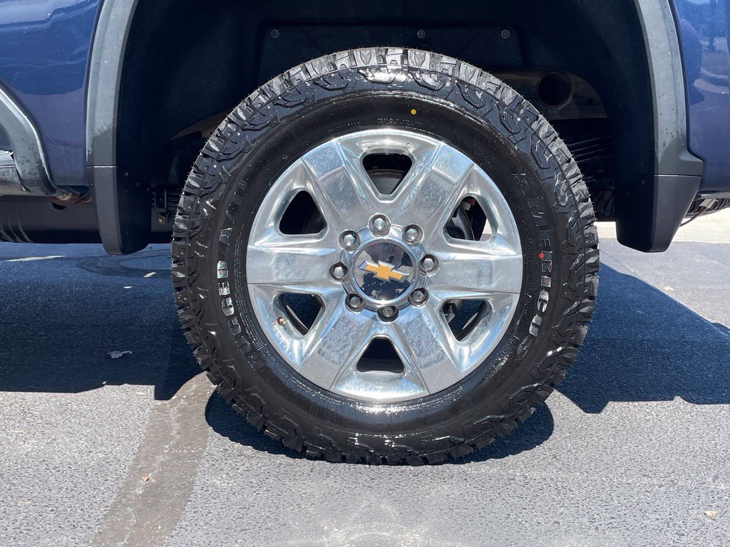 Used 2023 Chevrolet Silverado 2500 LTZ w/ LTZ Plus Package AWD/4WD image 38