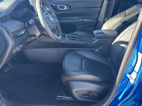 Used 2025 Jeep Compass Trailhawk w/ Trailhawk Elite Group image 9