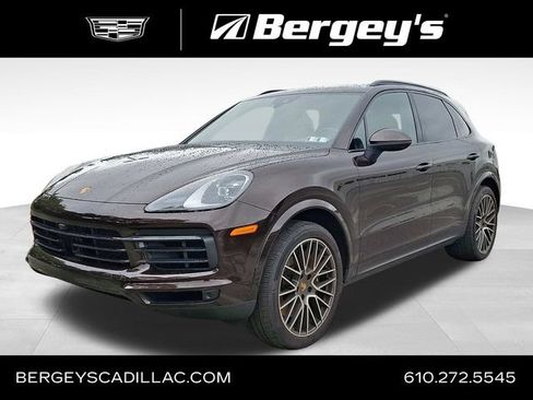 Used 2023 Porsche Cayenne Platinum Edition AWD/4WD image 1