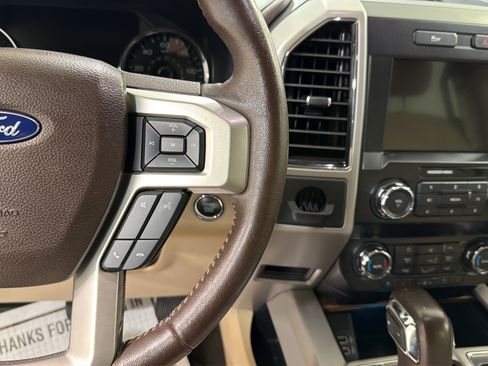 Used 2019 Ford F150 Lariat RWD image 13