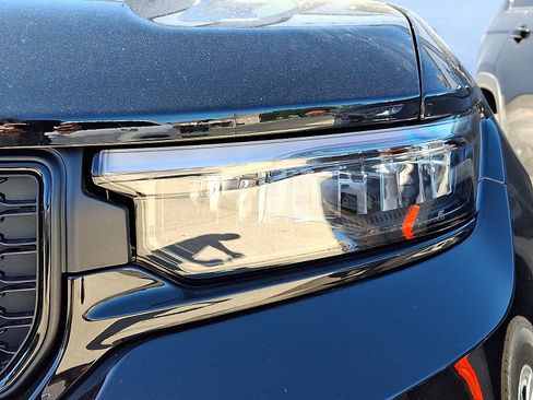 New 2025 Jeep Grand Cherokee Limited w/ Black Appearance Package image 4