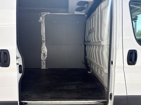 Used 2018 RAM ProMaster 3500 w/ Interior Convenience Group FWD image 8