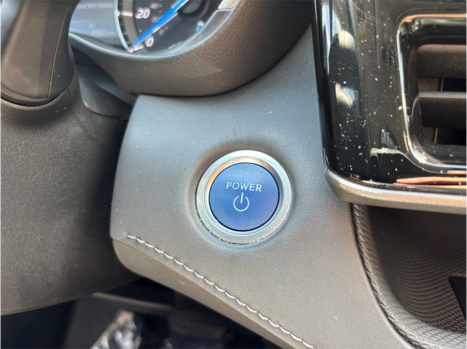 Used 2021 Toyota Highlander Limited FWD image 29