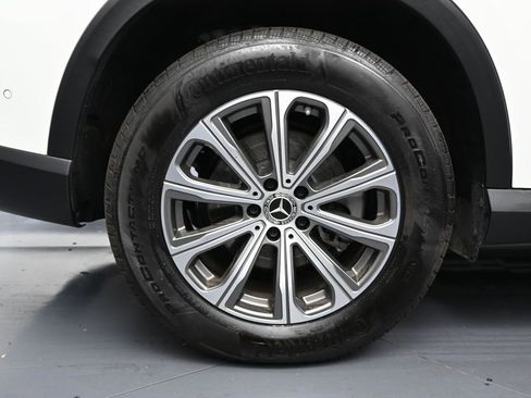 Used 2023 Mercedes-Benz GLC 300 image 10
