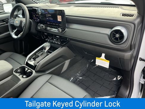 New 2024 Chevrolet Colorado LT w/ LT Convenience Package III image 29