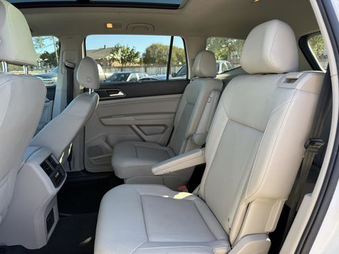 Used 2019 Volkswagen Atlas SEL image 17