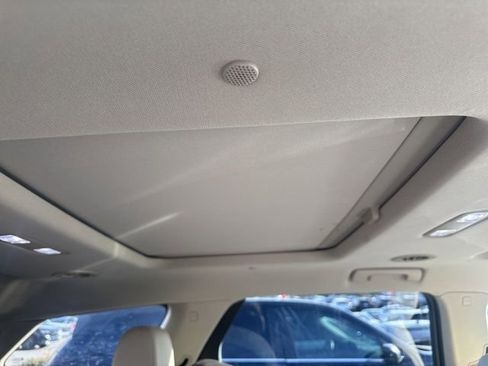 Used 2020 Buick Enclave Essence w/ Sound and Sites Package image 15