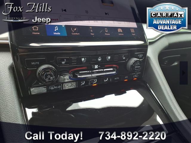 Certified 2023 Jeep Grand Cherokee Overland w/ Luxury Tech Group IV AWD/4WD image 24