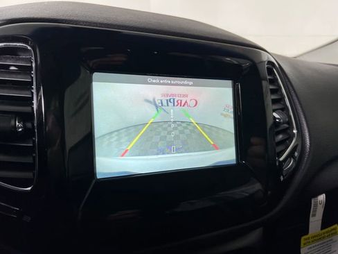 Used 2019 Jeep Compass Altitude image 21