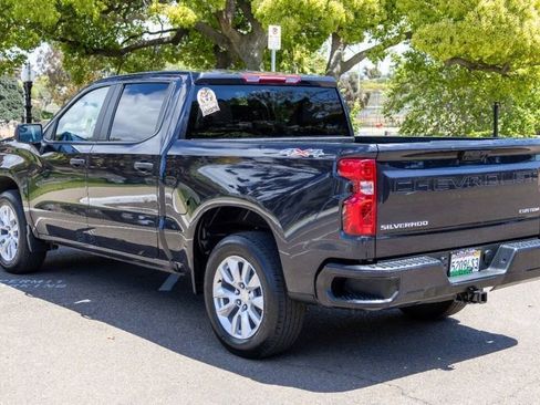 Used 2022 Chevrolet Silverado 1500 Custom image 4