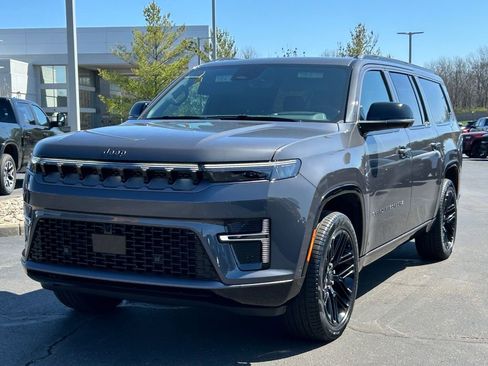 New 2026 Jeep Grand Wagoneer L Limited AWD/4WD image 3