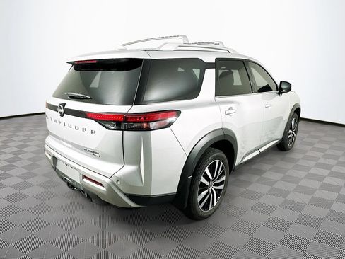Certified 2023 Nissan Pathfinder Platinum AWD/4WD image 11