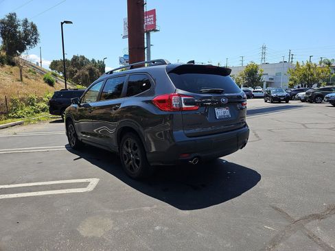 Used 2023 Subaru Ascent Onyx Edition AWD/4WD image 5