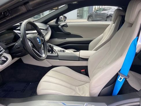 Used 2015 BMW i8 image 20