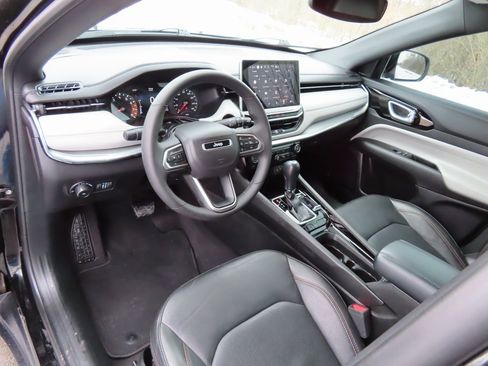 Certified 2023 Jeep Compass Limited image 21