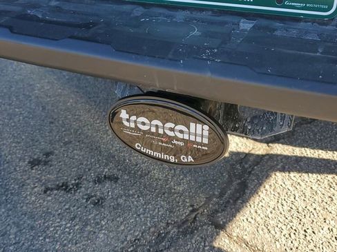 Used 2022 Nissan Frontier SV w/ Technology Package image 8