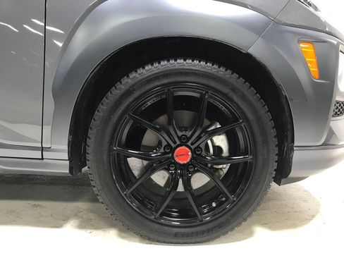 Used 2021 Hyundai Kona Night FWD image 11