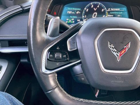 Used 2022 Chevrolet Corvette Stingray Coupe w/ Z51 Performance Package image 20