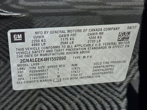 Used 2017 Chevrolet Equinox LT w/ Convenience Package image 38