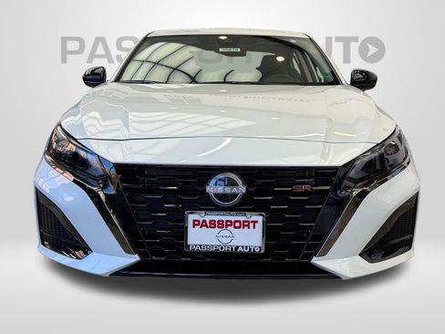 New 2025 Nissan Altima 2.5 SR w/ SR Premium Package image 2