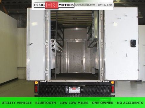 Used 2018 Chevrolet Express 3500 w/ Power Convenience Package image 2