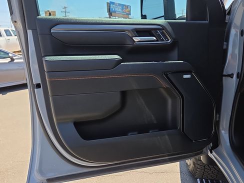 Used 2025 GMC Sierra 2500 AT4 w/ AT4 Premium Plus Package AWD/4WD image 13