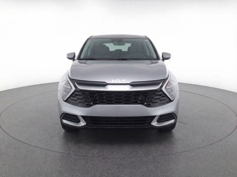 Used 2025 Kia Sportage LX image 2