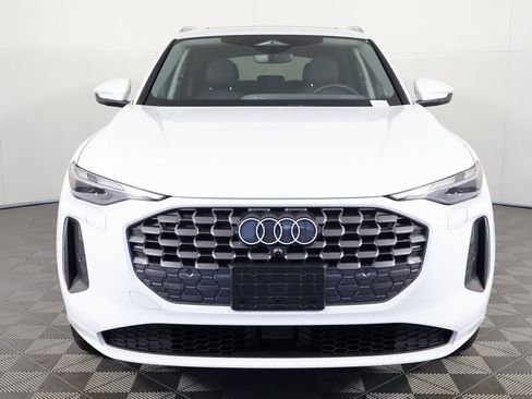 Used 2025 Audi Q5 Premium w/ Convenience Package AWD/4WD image 2