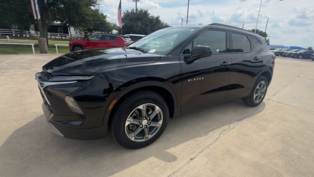 Used 2024 Chevrolet Blazer LT w/ Convenience Package FWD image 4