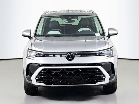 New 2026 Volkswagen Taos SEL AWD/4WD image 2