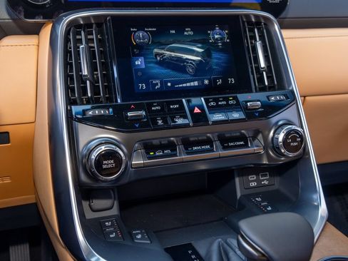 New 2026 Lexus LX 600 4WD w/ Luxury Package image 25