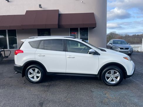 Used 2014 Toyota RAV4 XLE image 4